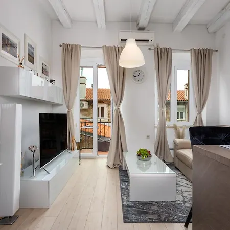 Luxury Dea Rijeka